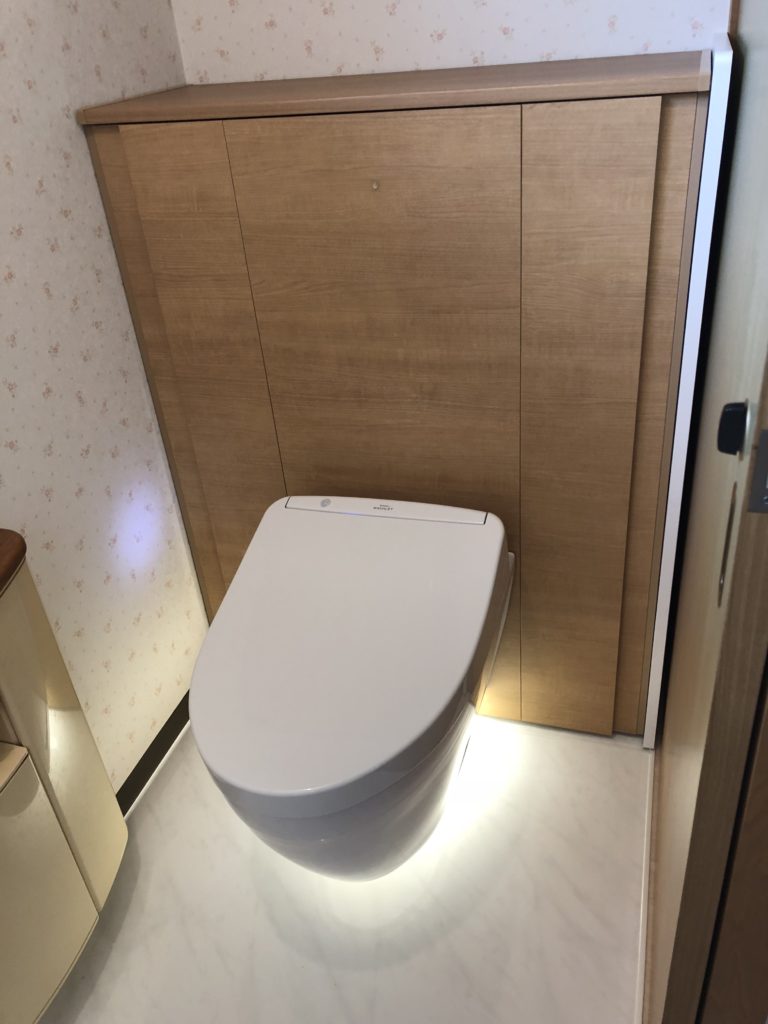 床から浮いたトイレ！お掃除楽々トイレリフォーム