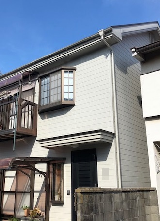 和歌山市　外壁の汚れをきれいに洗浄・再塗装（外壁リフォーム）