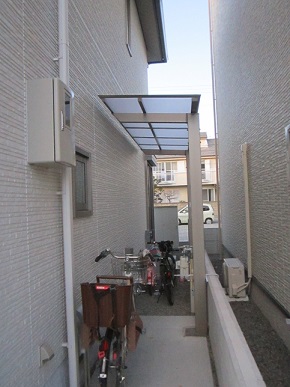 和歌山市　蔭山組　自転車置き場屋根設置　リフォーム