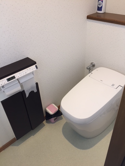 LIXILタンクレストイレ＆最新洗面台へリフォーム！