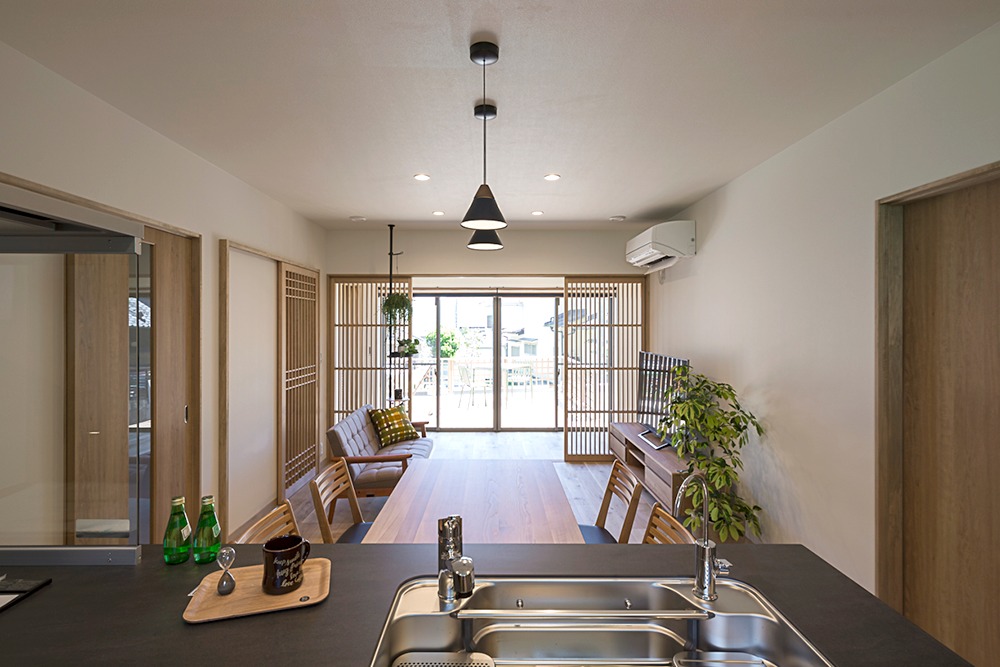 紀の川市　木の温もりと開放リビング