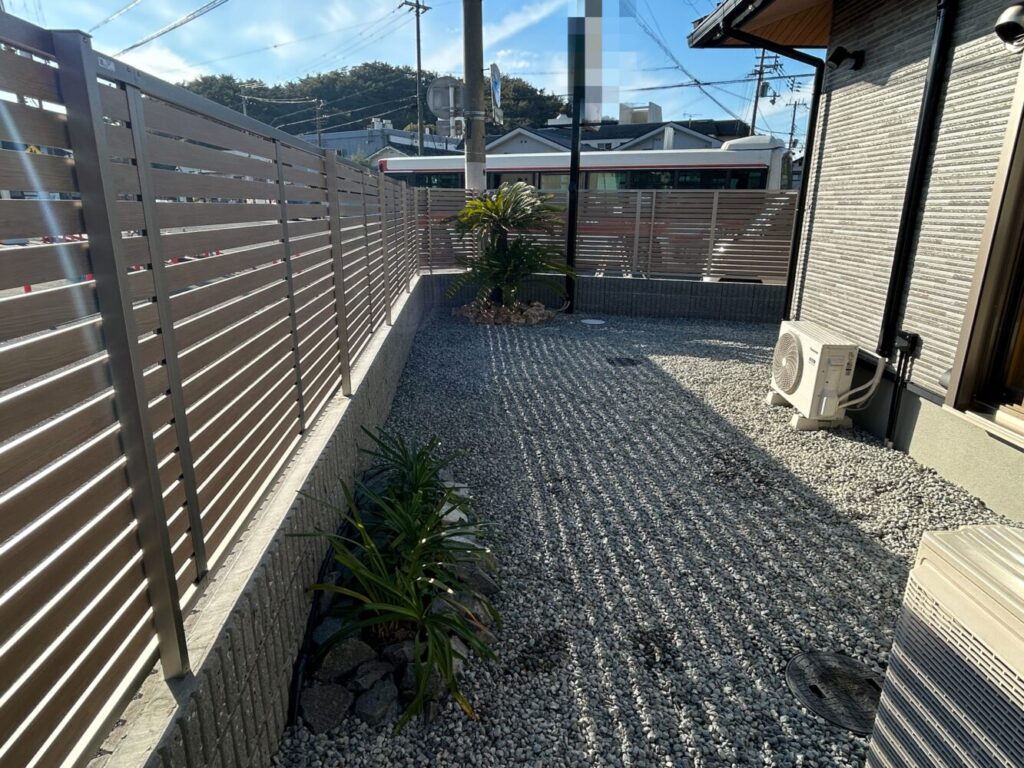 植栽撤去 砂利敷 敷石撤去 植栽撤去 砂利敷 敷石撤去