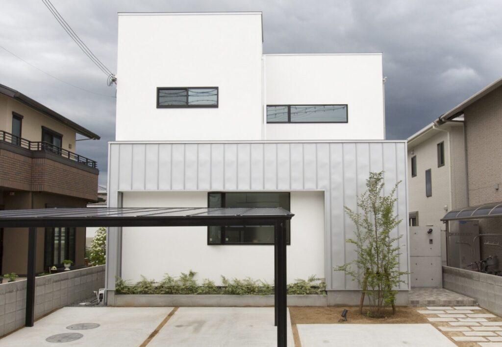 和歌山市　ウッドデッキと広々SWの家　